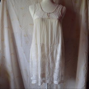 🔴 Kimchi Blue Sheer White Dress/Tunic - size 8